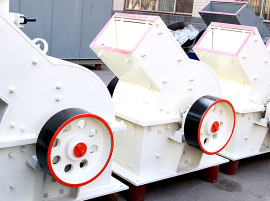 如何設(shè)計錘式破碎機的蓖條和反擊板？